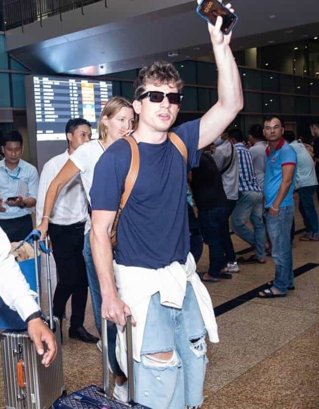 Charlie Puth at Vietnam Airport