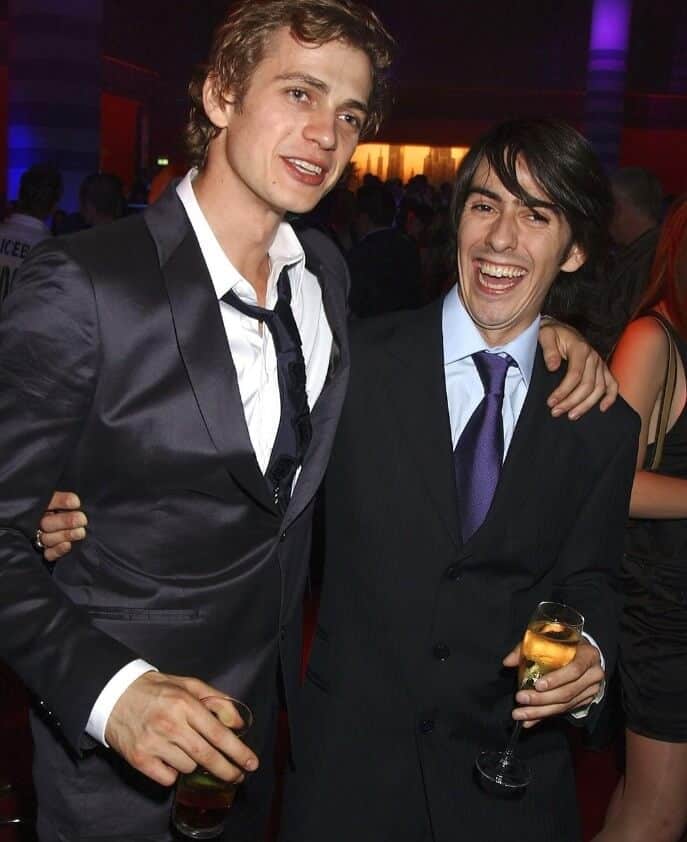 Hayden Christensen in a party with friend