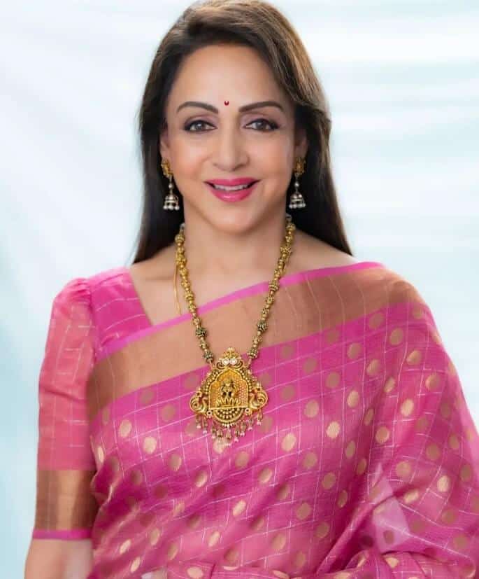 Hema Malini wishing Happy Holi