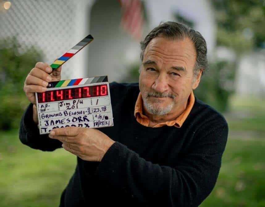 Jim Belushi on shooting set