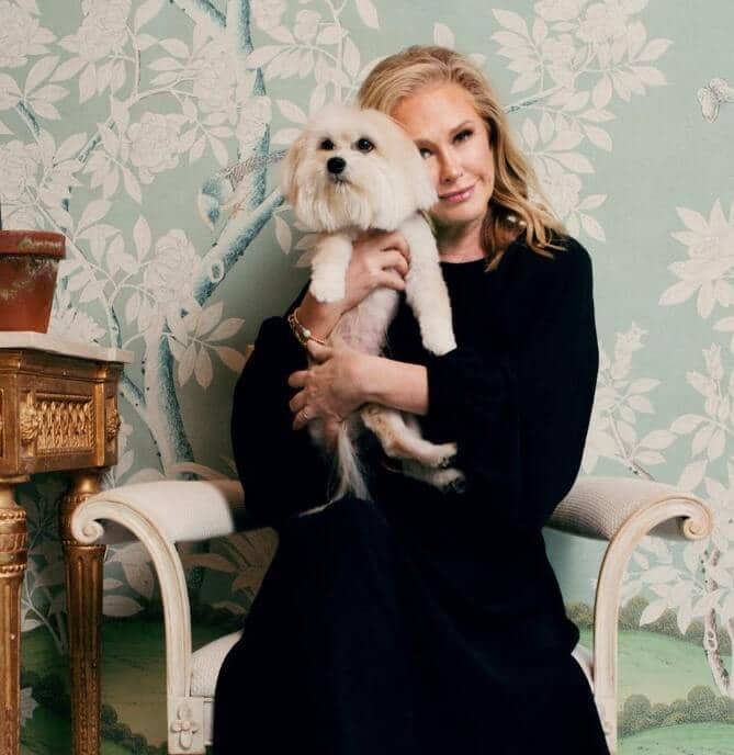 Kathy Hilton with little dog Mota