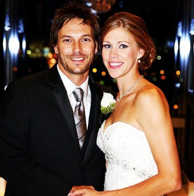 Kevin Federline with wife crown v