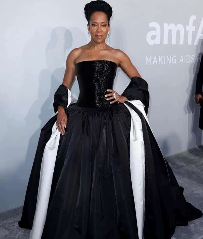 Regina King wearing black outfit