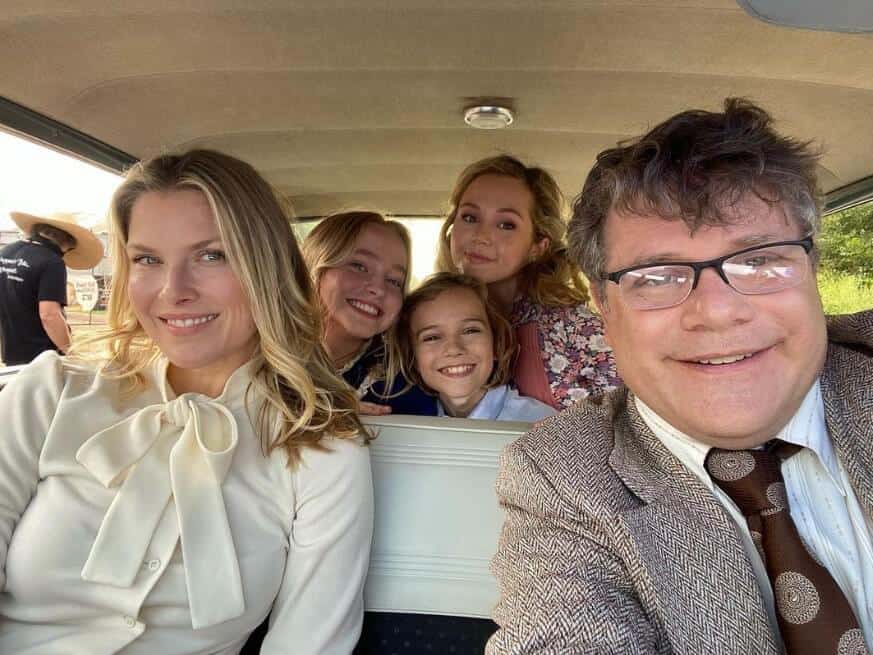 Sean Astin with the family and kids