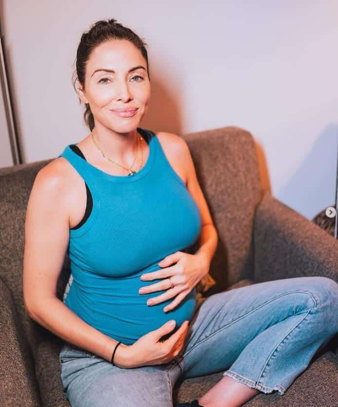 Whitney Cummings in her pregnancy